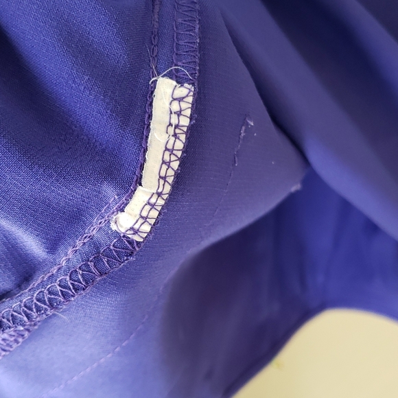 Carhartt purple scrub top - Picture 5 of 5